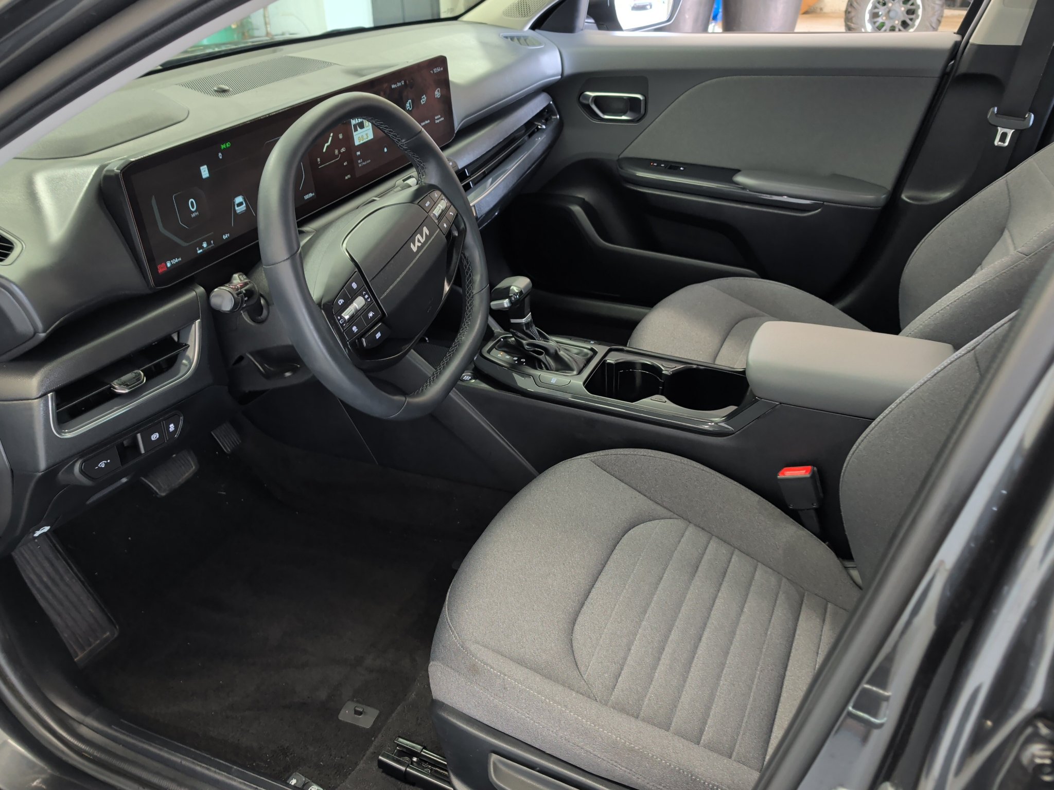 Certified 2025 Kia K4 EX FWD image 16