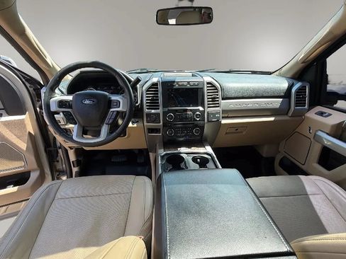Used 2017 Ford F250 Lariat w/ Lariat Ultimate Package AWD/4WD image 19