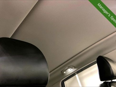 Used 2025 Kia Sorento S w/ Panoramic Sunroof Package FWD image 21