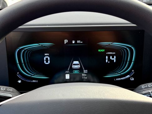 New 2026 Kia Niro LX image 21