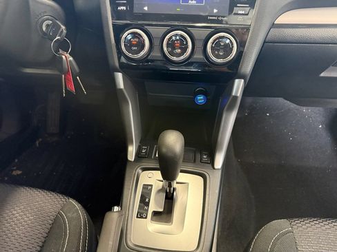 Used 2018 Subaru Forester 2.5i Premium w/ All-Weather Package AWD/4WD image 12