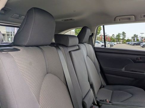Certified 2025 Toyota Highlander LE FWD image 29