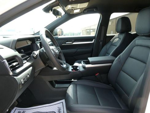 New 2027 GMC Terrain Elevation w/ Elevation Premium Package AWD/4WD image 15
