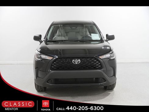 Certified 2025 Toyota Corolla Cross L image 2