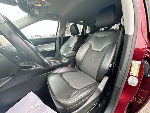 Certified 2022 Jeep Compass Latitude w/ Convenience Group image 13