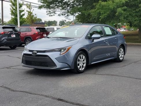 Certified 2025 Toyota Corolla LE FWD image 2