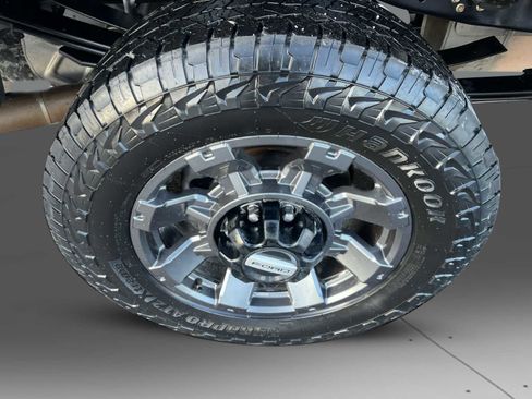 Used 2023 Ford F250 Lariat w/ Lariat Ultimate Package image 9