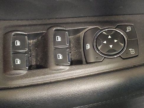 Used 2020 Ford Edge SE FWD image 27