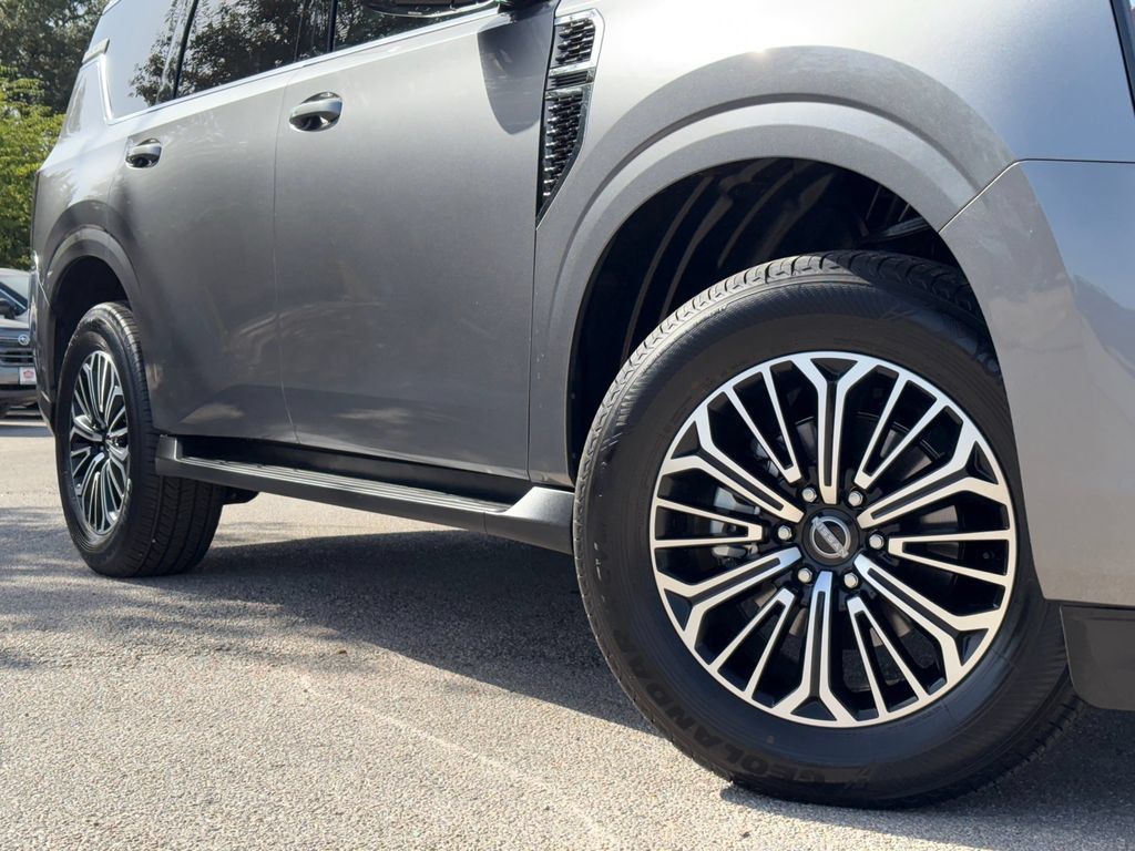 Used 2026 Nissan Armada SL AWD/4WD image 2