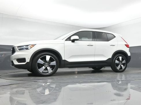 Used 2019 Volvo XC40 T5 Momentum AWD/4WD image 37