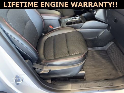 Used 2025 Ford Escape ST-Line w/ Cold Weather Package image 33