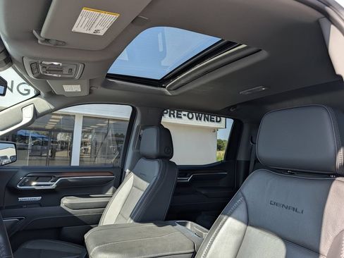 Used 2024 GMC Sierra 1500 Denali AWD/4WD image 29