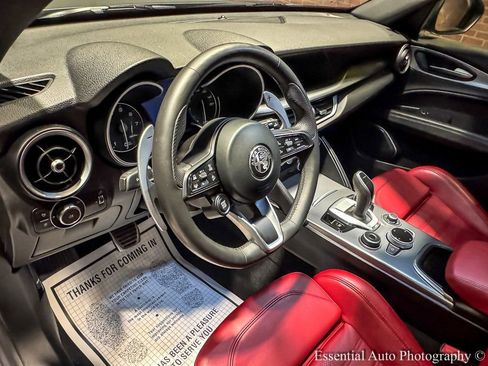 Used 2023 Alfa Romeo Stelvio Veloce image 14