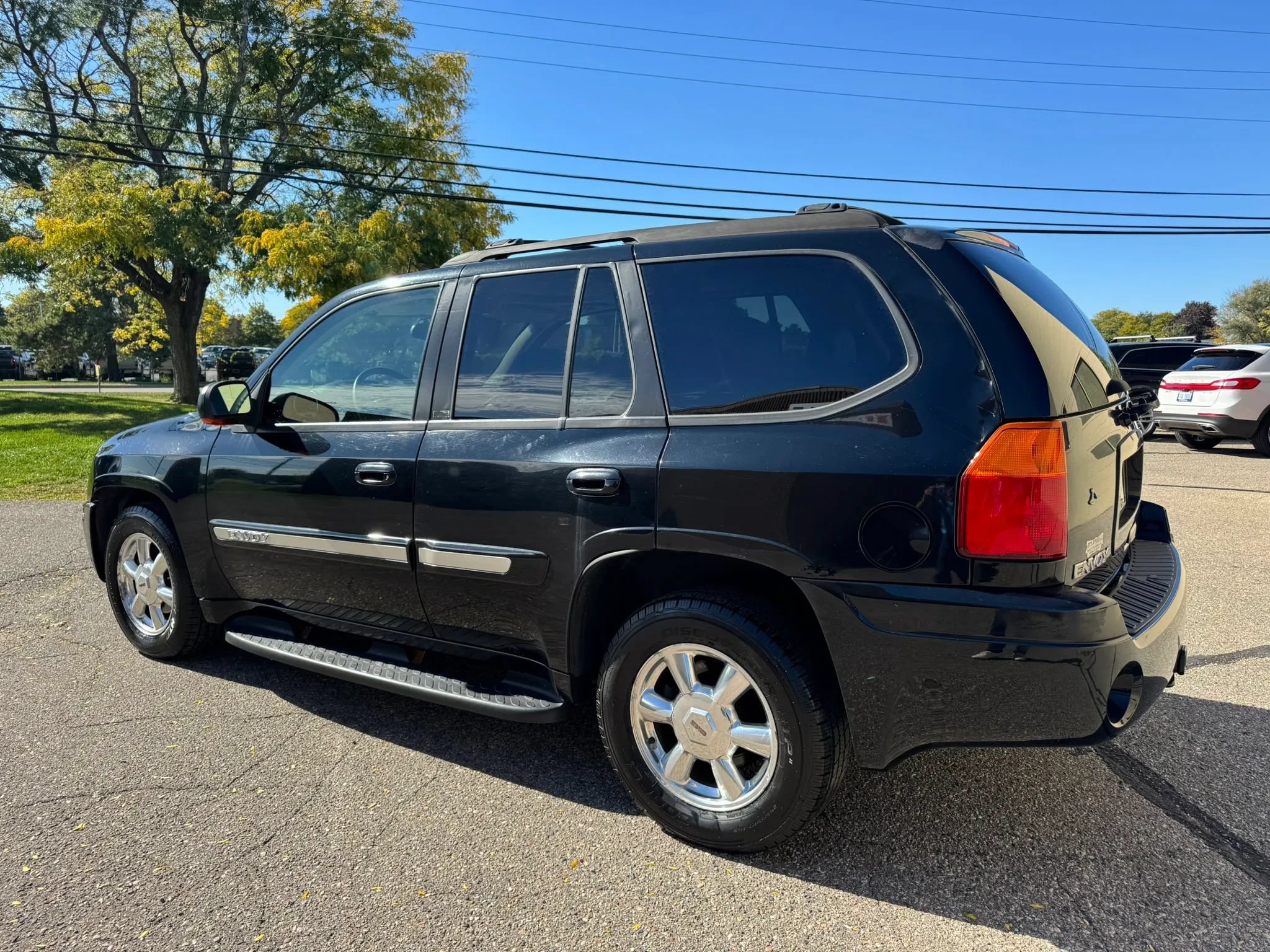 Used 2005 GMC Envoy SLT AWD/4WD image 6