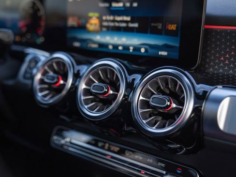 Certified 2026 Mercedes-Benz GLB 250 4MATIC image 30