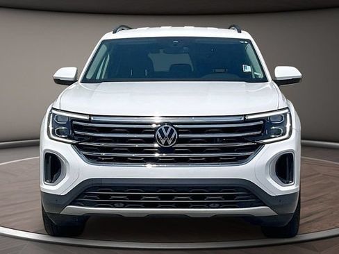 Used 2025 Volkswagen Atlas SE FWD image 3