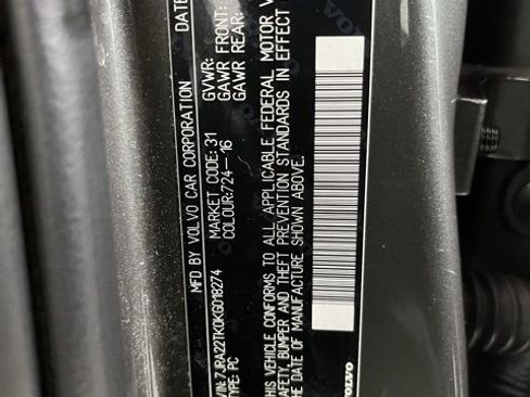 Used 2019 Volvo S60 T6 Momentum w/ Multimedia Package image 25