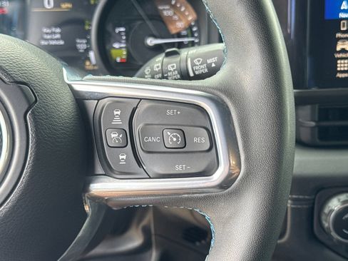 Used 2024 Jeep Wrangler High Altitude AWD/4WD image 30
