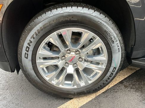 Used 2025 GMC Yukon Denali image 25