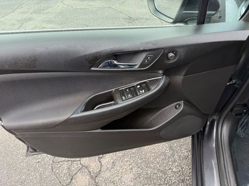 Used 2017 Chevrolet Cruze LT w/ Convenience Package image 19