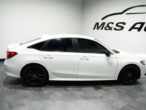 Used 2024 Honda Civic Sport image 8