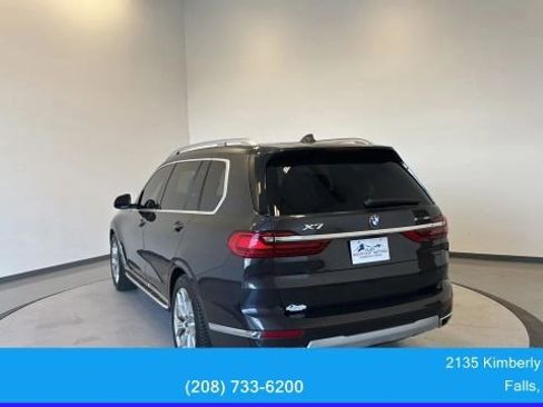 Used 2022 BMW X7 xDrive40i w/ Premium Package AWD/4WD image 12