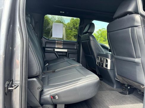 Used 2022 Ford F250 Lariat w/ Black Appearance Package AWD/4WD image 14