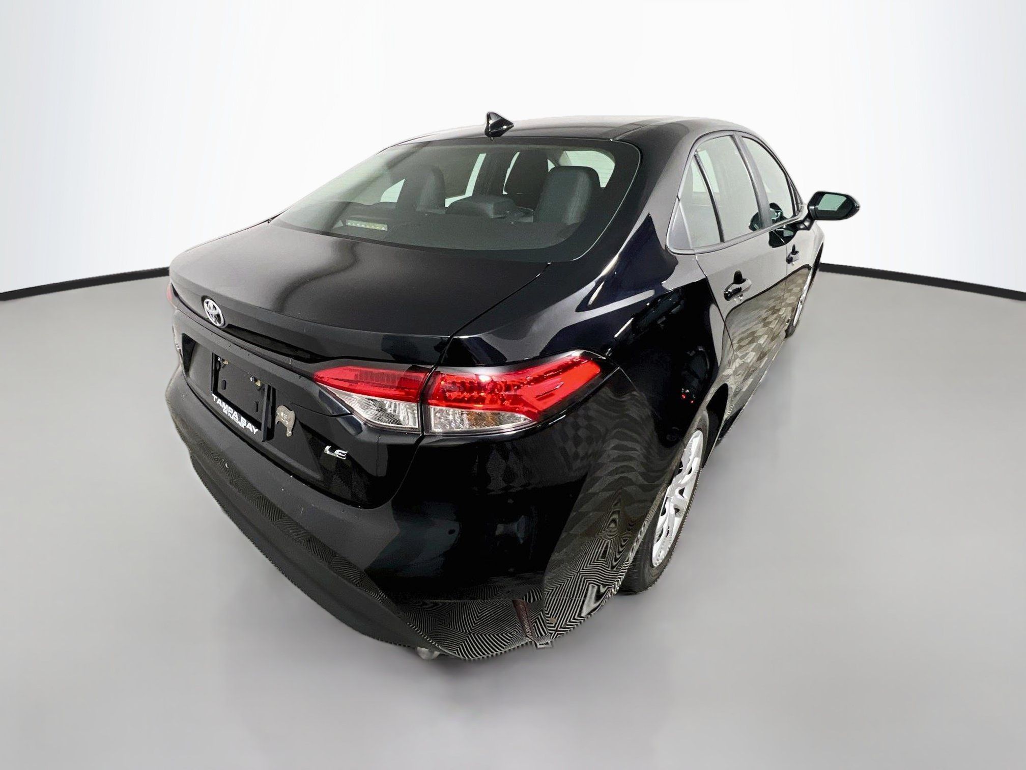 Used 2024 Toyota Corolla LE FWD image 4