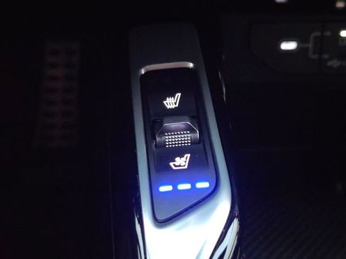 Used 2024 Kia Sorento SX image 19