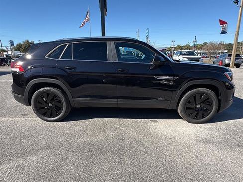 New 2026 Volkswagen Atlas Cross Sport SE FWD image 7