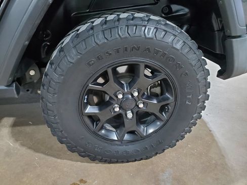 Used 2021 Jeep Wrangler Unlimited Sport AWD/4WD image 36