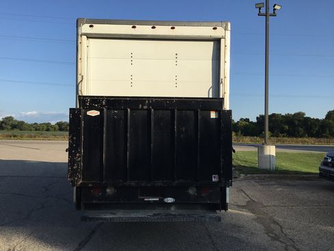 Used 2017 GMC Savana 3500 image 8