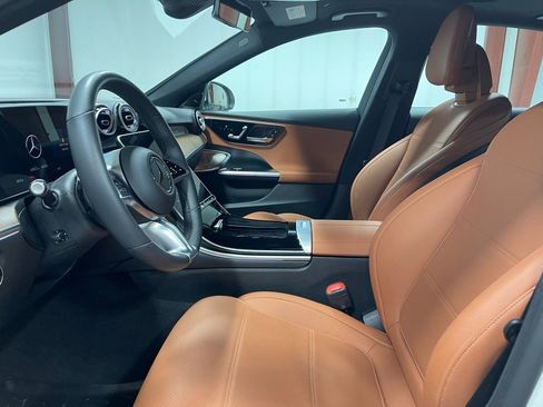 Used 2025 Mercedes-Benz C 300 4MATIC Sedan image 19