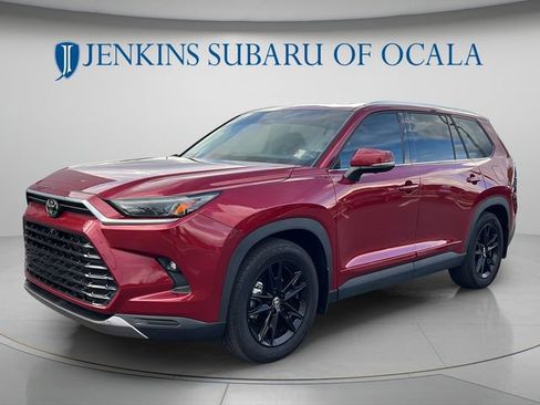 Used 2025 Toyota Grand Highlander AWD image 7