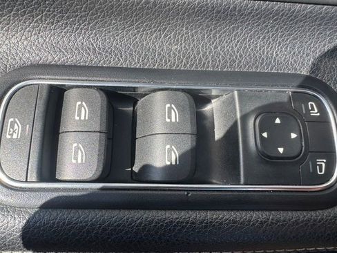 Certified 2019 Mercedes-Benz A 220 4MATIC image 8