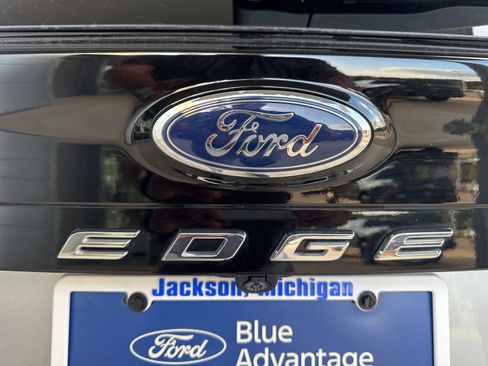Certified 2021 Ford Edge SEL w/ Convenience Package image 14