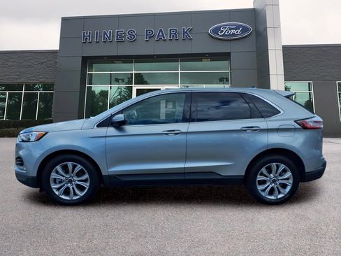 Used 2024 Ford Edge Titanium AWD/4WD image 3