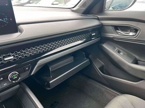 Used 2025 Honda Accord Sport image 14