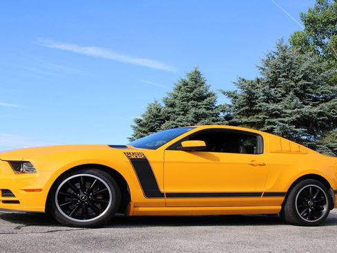 Used 2013 Ford Mustang Boss 302 w/ Boss 302 Accessory Pkg image 2