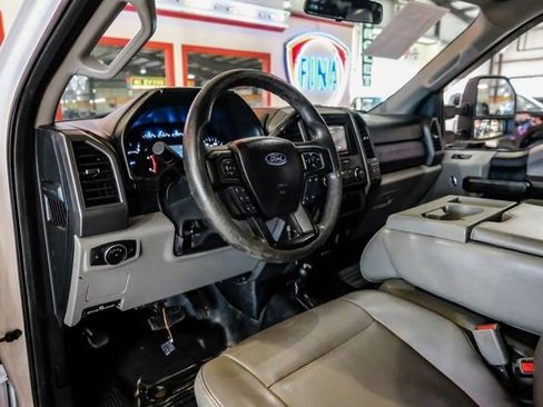 Used 2017 Ford F350 XL w/ Power Equipment Group image 5