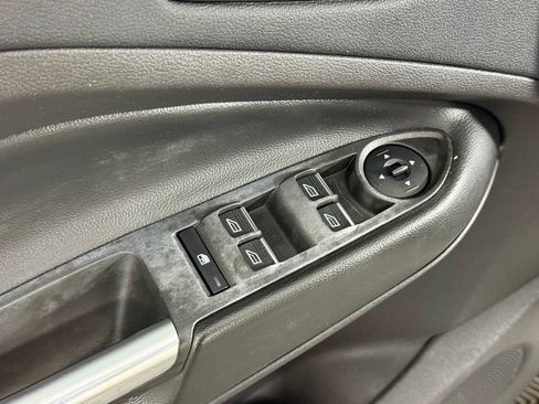 Used 2017 Ford Escape Titanium AWD/4WD image 21