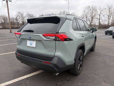 Used 2019 Toyota RAV4 XLE image 5