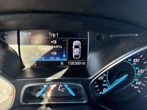 Used 2016 Ford Escape SE image 20