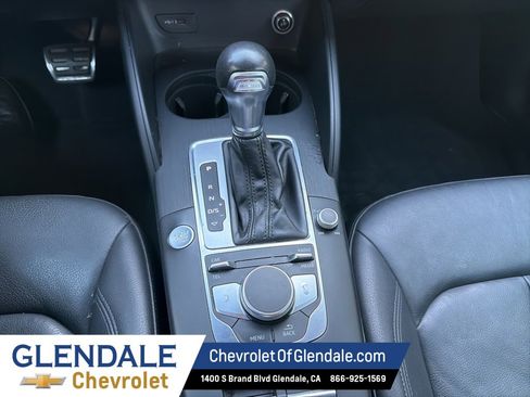 Used 2018 Audi A3 e-tron Premium image 9