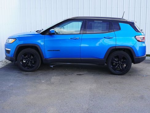 Used 2019 Jeep Compass Latitude AWD/4WD image 3