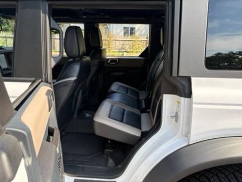 Used 2024 Ford Bronco Wildtrak AWD/4WD image 32