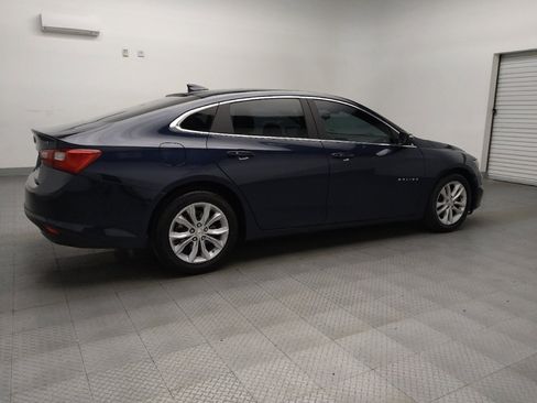 Used 2017 Chevrolet Malibu LT image 10