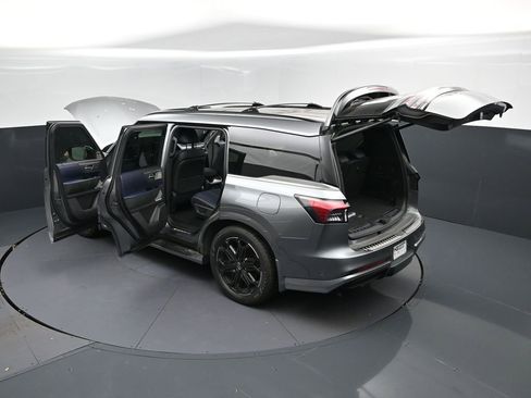 New 2026 INFINITI QX80 SPORT image 2