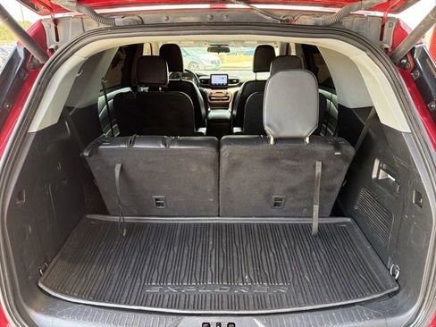 Used 2023 Ford Explorer XLT w/ Equipment Group 202A image 19
