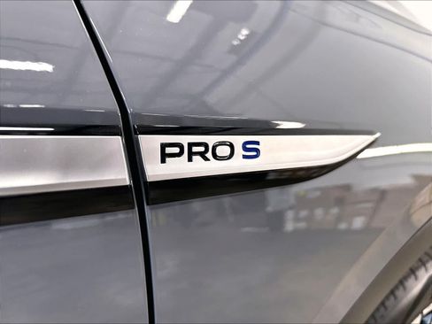 Used 2023 Volkswagen ID.4 Pro S Plus RWD image 27